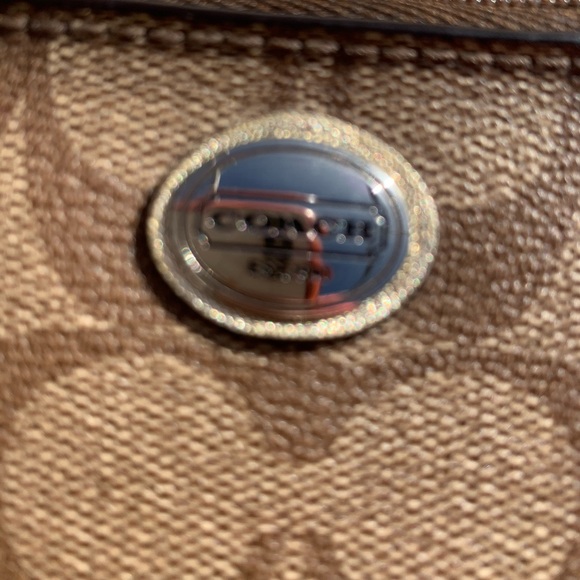 Coach wristlet in Signature Canvas with gold trim - Picture 2 of 8